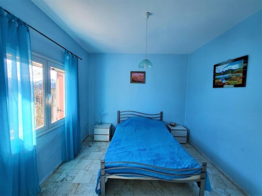 Apartment House Lana Perama (Corfu)